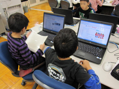 パソコンルームでの調べ学習