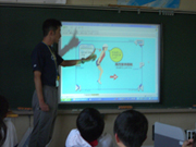 ・授業の最初に技のポイントを全員で確認する。